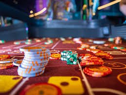 Pengungkapan kartu komunal bertahap Tampilan kartu komunal flop, turn, dan river di meja Texas Hold'em Bonus topcer 33